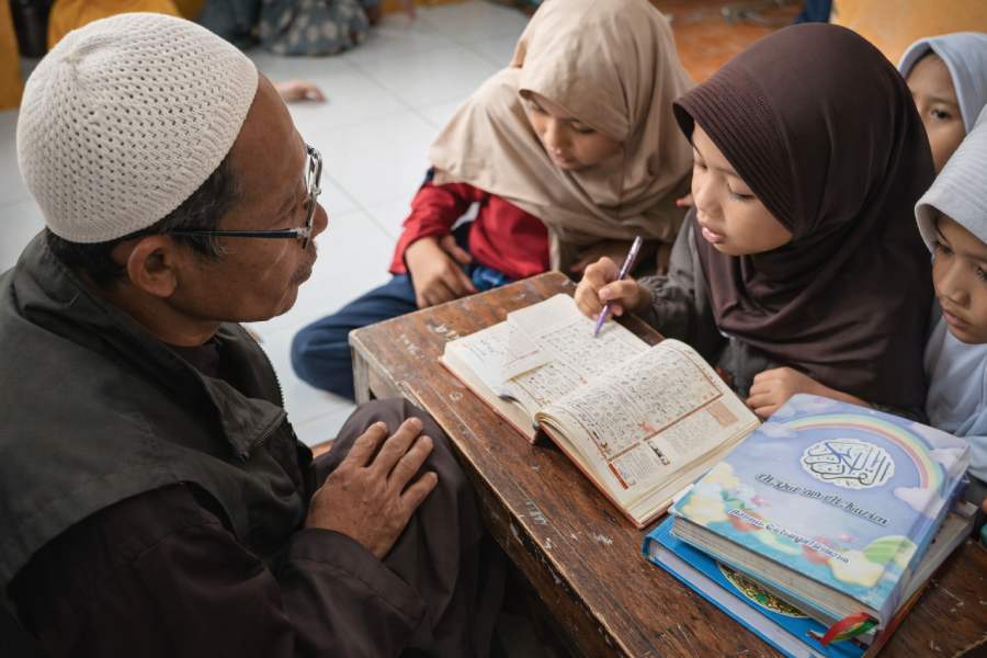 program RBQ Al Fattah pembinaan Quran untuk anak yatim dan dhuafa didukung partisipasi masyarakat Cisoka